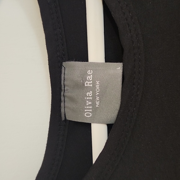 Black tank top Olivia Rae large - Picture 2 of 5